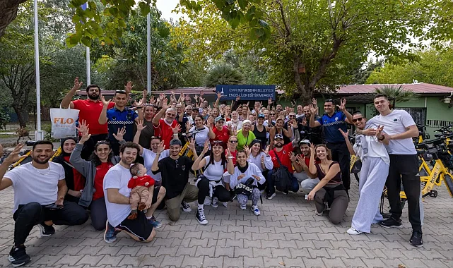 İzmir'de Cumhuriyet coşkusu engelleri aştı