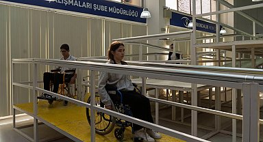 İzmir'de empati parkuru... Engelleri deneyimleyerek fark ettiler