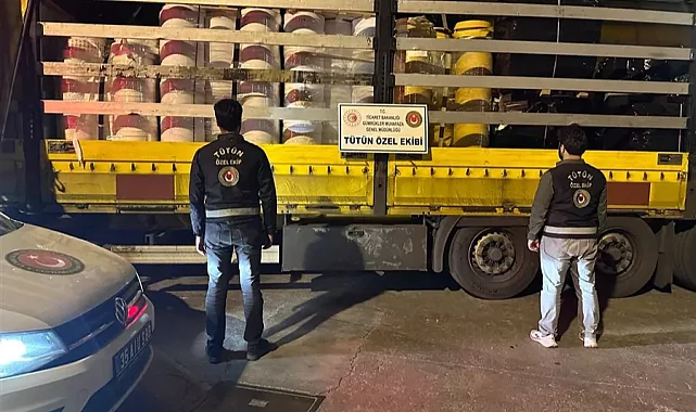 İzmir'de kaçak sigara fabrikasına baskın! Ele geçirilenlerin değeri 125 milyon TL'yi aştı