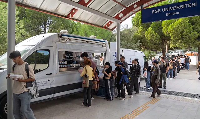 İzmir'de üniversiteliler Büyükşehir'e emanet