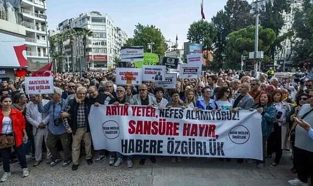 İzmir'den basın özgürlüğüne halk desteği