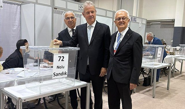 İZTO'da seçim heyecanı: İlk oyu Başkan Özgener kullandı