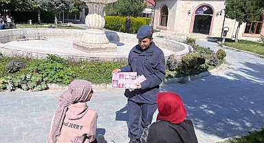 Jandarma kadına şiddet konusunda vatandaşları bilgilendirdi