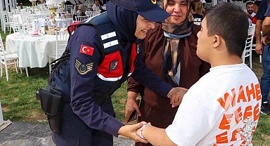 Jandarma personeli özel çocuklarla bir araya geldi