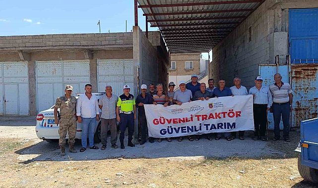 Jandarmadan 361 traktör sürücüsüne 'güvenli tarım, güvenli trafik' eğitimi