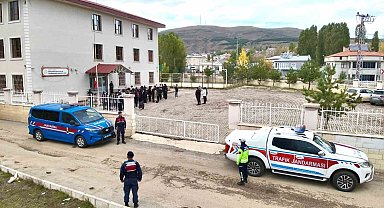 Jandarmadan Gökçedere'de okul denetimi