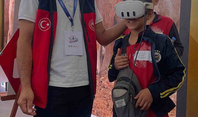 Kafkas Arısı TEKNOFEST'te: Arıların dünyası sanal gerçeklikle tanıtıldı
