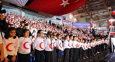 Kahramanmaraş'ta bin 300 öğrenci Cumhuriyet için aynı sahnede buluştu