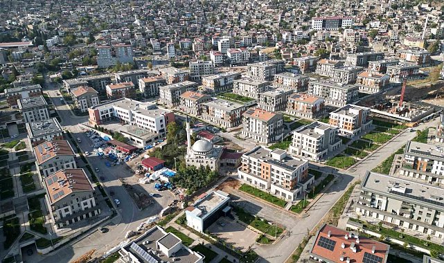 Kahramanmaraş'ta deprem izleri yerini yeni yapılara bıraktı