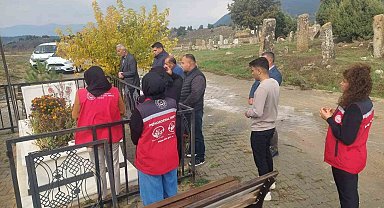 Kahramanmaraş'ta şehitler kabirleri başında dualarla anıldı