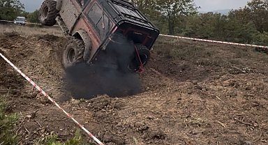 Kapıdağ Off-Road Ekibi, Mustafakemalpaşa'dan kupalarla döndü