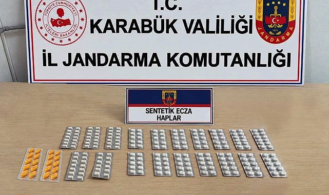 Karabük'te 230 sentetik ecza hapı ele geçirildi