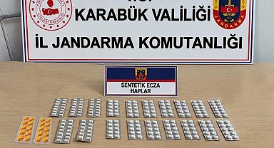 Karabük'te 230 sentetik ecza hapı ele geçirildi