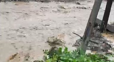 Karacabey'de dere taştı, ekipler bölgede çalışma başlattı
