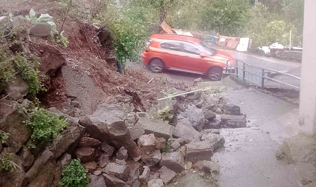 Karadeniz Ereğli'de aşırı yağış duvarı çökertti