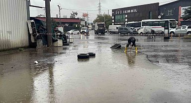 Karadeniz Ereğli'de heyelanın ardından binada yaşayanlar tahliye edildi