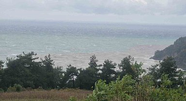 Karadeniz'in rengi kahverengiye dönüştü