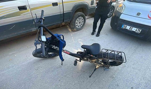 Karaman'da elektrikli bisiklet hafif ticari araca arkadan çarptı: 1 yaralı