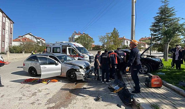 Karaman'da otomobil ile cip çarpıştı: 3 yaralı
