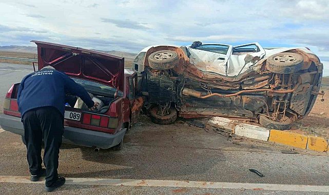 Karaman'da otomobille cip çarpıştı: 2 yaralı