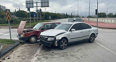 Karaman'da otomobiller çarpıştı: 1 yaralı