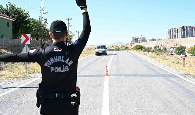 Karaman'da polisin denetimlerinde yakalanan 22 kişiden 13'ü tutuklandı