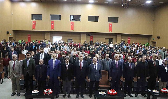 Karaman'da "Keşfetmenin Neşeli Yolculuğu-3" Bilim Şenliği başladı