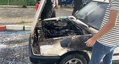 Karaman'da seyir halindeki otomobil alev aldı