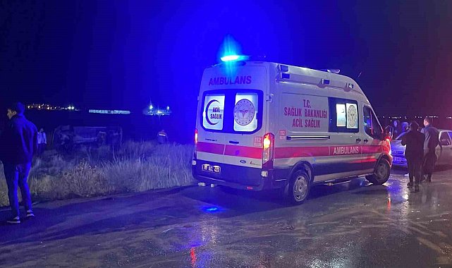 Karaman'da yağmur nedeniyle kayganlaşan yol kazaya neden oldu: 1 yaralı