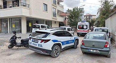 Kardeşler arasındaki tartışma bıçaklı kavgaya dönüştü: 1 yaralı