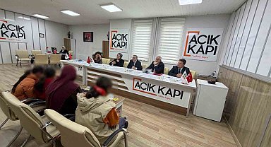 Kars Valisi Ziya Polat vatandaşların taleplerini dinledi