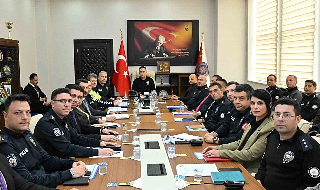 Kars'ta eğitim-öğretim yılı güvenlik toplantısı