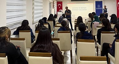 Kars'ta Üniversite öğrencilerine siber güvenlik eğitimi