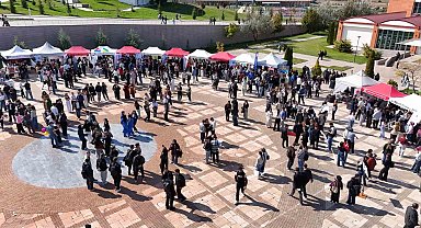 Kastamonu Üniversitesi'nde "Öğrenci Toplulukları Tanıtım Günleri" devam ediyor