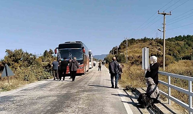 Kastamonu'da heyelan nedeniyle 14 aydır ulaşıma kapalı olan yol için vatandaşlardan tepki