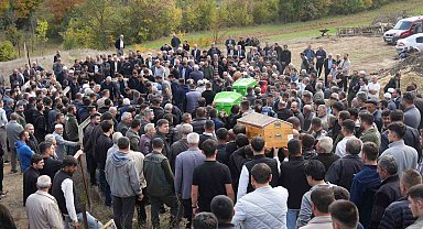 Kastamonu'da öldürülen aynı aileden dört kişi, yan yana toprağa verildi