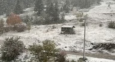 Kastamonu'da yüksek rakımlı yerleşim yerleri beyaza büründü