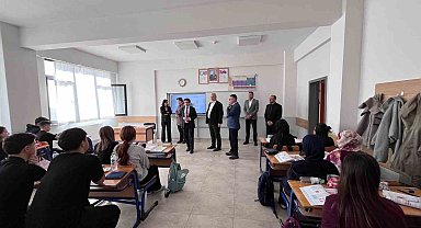 Kaymakam ve başkan öğrencilerle buluştu