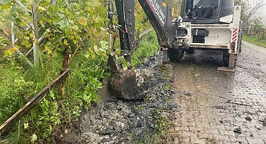 Kaynalı'da yağmur suyu kanalları temizlendi