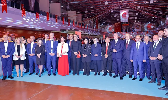 Kayseri Büyükşehir'den Cumhuriyet resepsiyonu