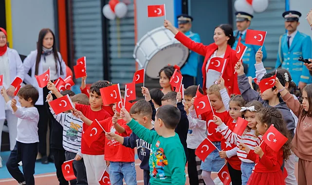 Kayseri Çocuk Kütüphanesi'nden Cumhuriyet coşkusu