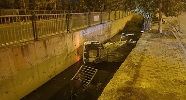 Kayseri'de otomobil kanala uçtu: 2 yaralı