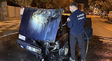 Kayseri'de seyir halindeki otomobil alev aldı