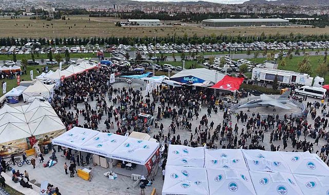 Kayserililer, bilim ve teknoloji heyecanını BİLİMFEST'te yaşıyor