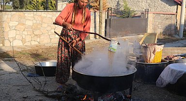 Kazanlar geleneksel lezzet için kaynıyor