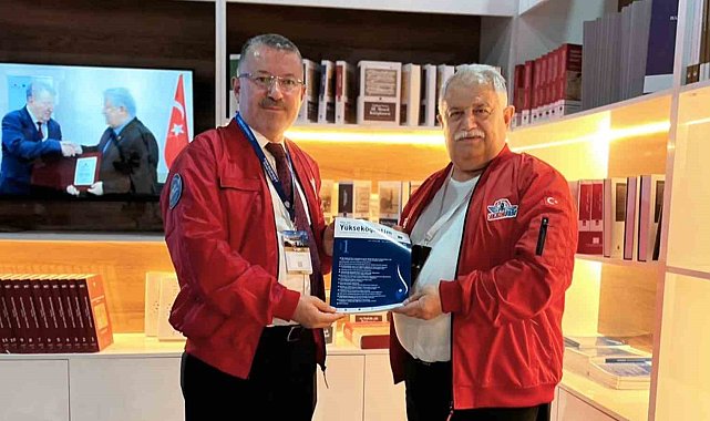 KBÜ Rektörü Kırışık, TEKNOFEST'te TÜBA Başkanı Şeker ile buluştu