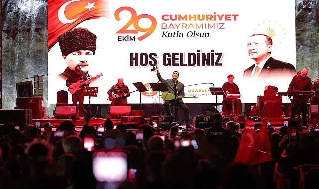 Keçiören'de Cumhuriyet coşkusuna Uğur Işılak konseri