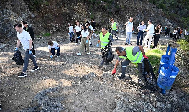 Kemer'de çevre temizliği etkinliği
