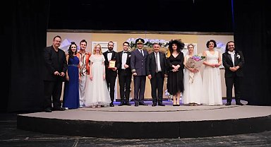 "Kendime Kıyamam" Adana seyircisinden tam not aldı