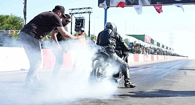 Kepez'de motodrag yarışları büyük heyecanla sürüyor